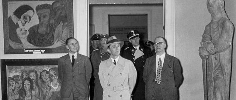 Joseph Goebbels na wystawie sztuki zdegenerowanej