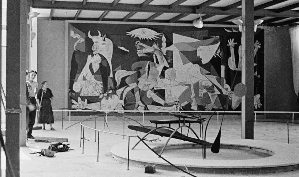 Guernica w Pawilonie Hiszpańskim / Guernica in the Spanish Pavilion, 1937